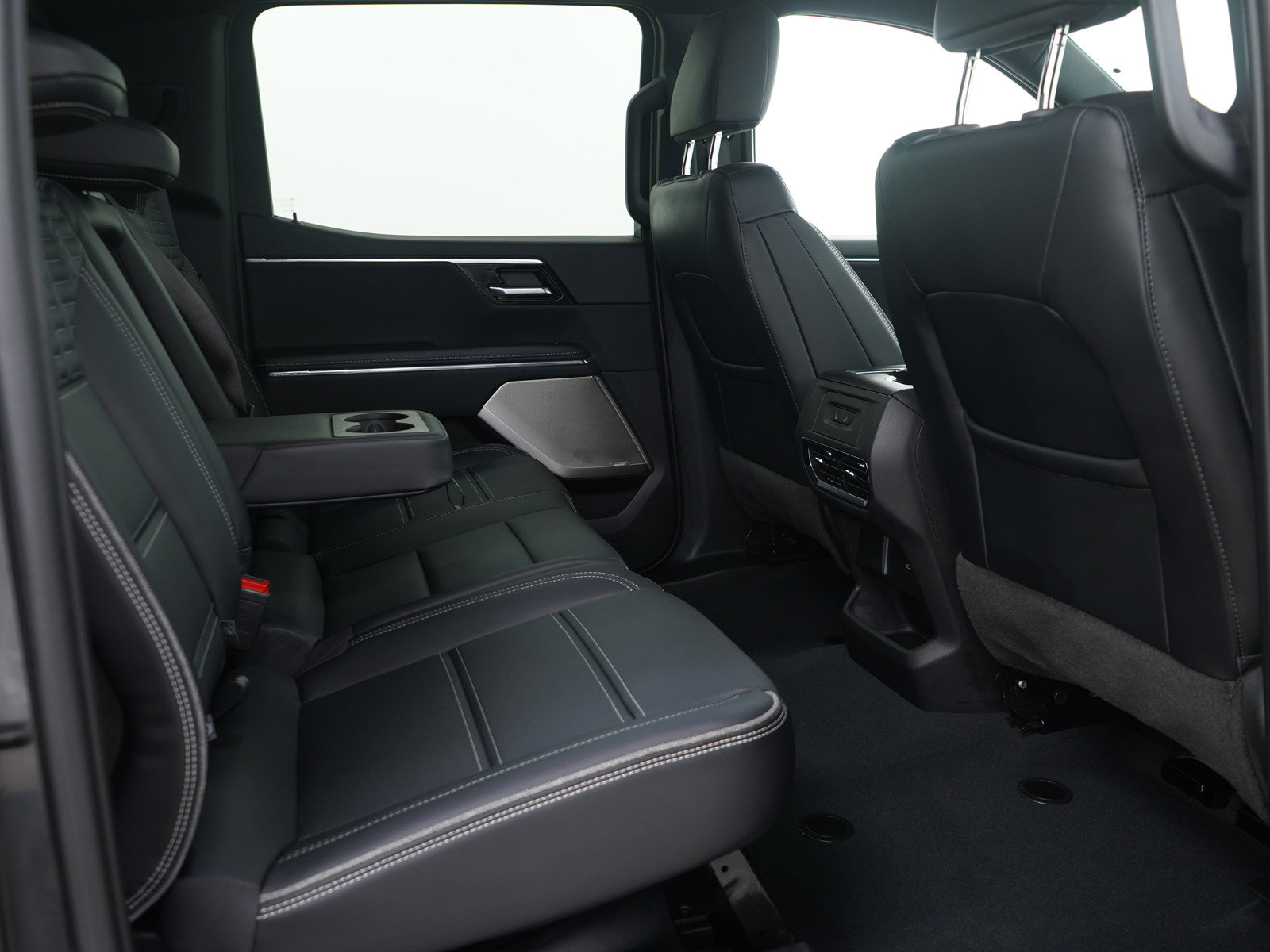 Used 2025 GMC Sierra EV Denali image 14