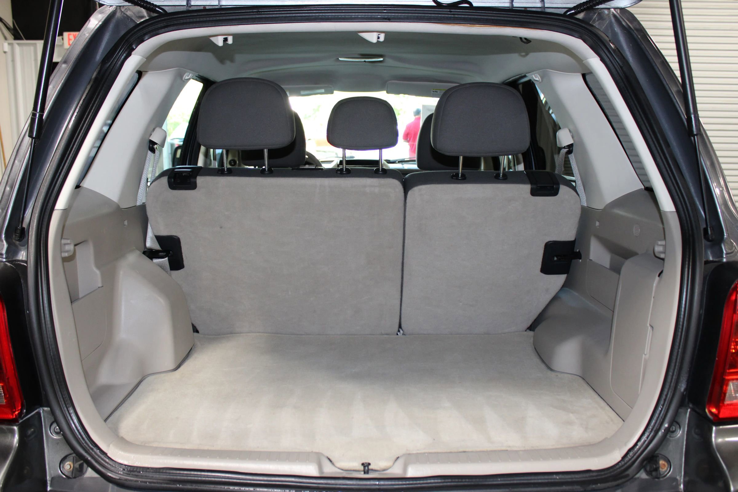 Used 2011 Ford Escape XLS w/ 101A Rapid Spec Order Code FWD image 26