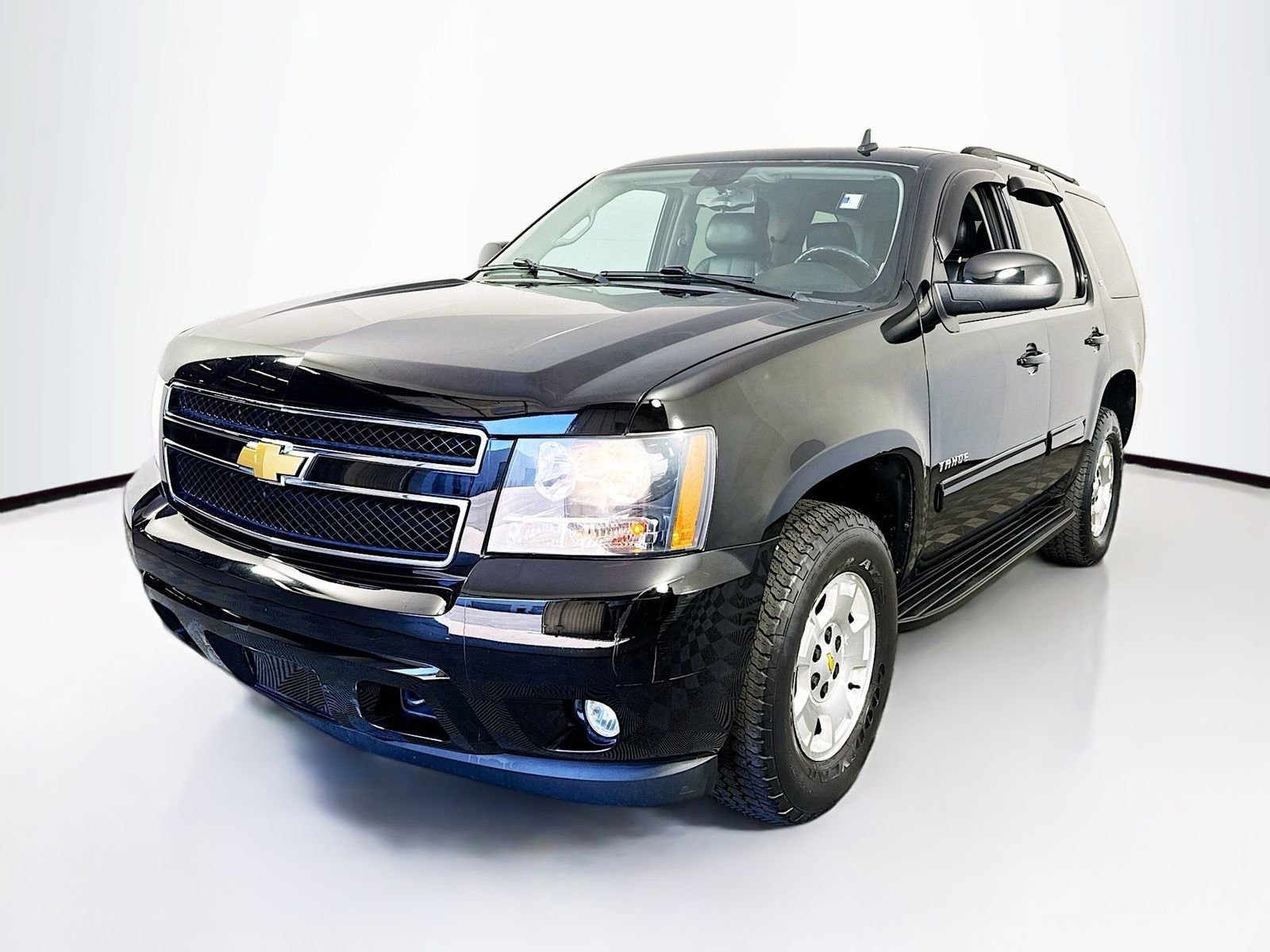 Used 2013 Chevrolet Tahoe LT AWD/4WD image 3