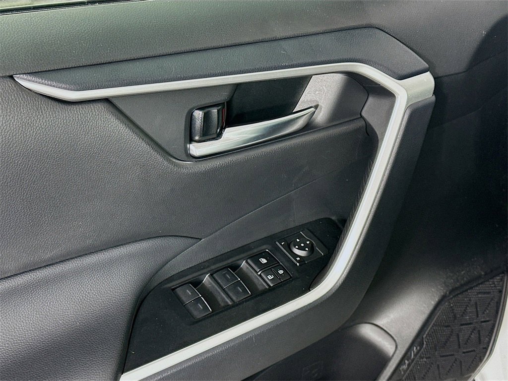 Used 2024 Toyota RAV4 XLE image 24