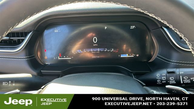 Used 2023 Jeep Grand Cherokee Altitude AWD/4WD image 15