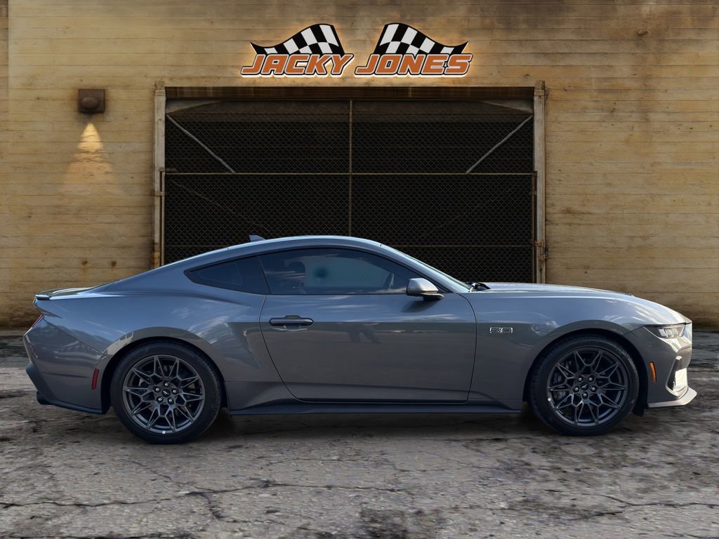 Used 2024 Ford Mustang GT RWD image 11