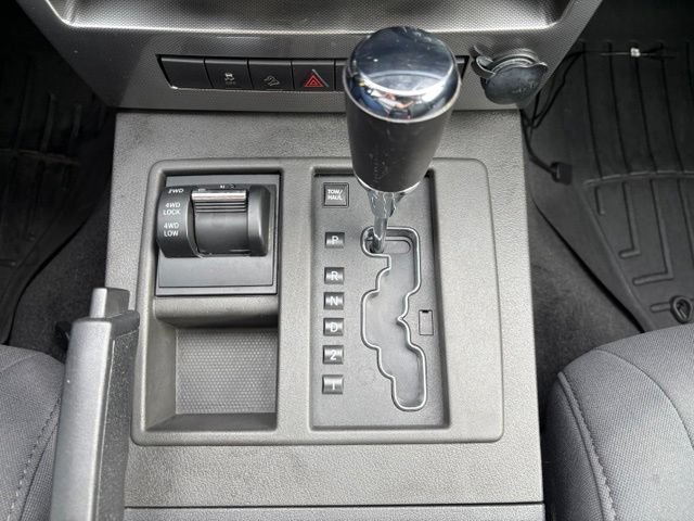Used 2011 Jeep Liberty Sport AWD/4WD image 31