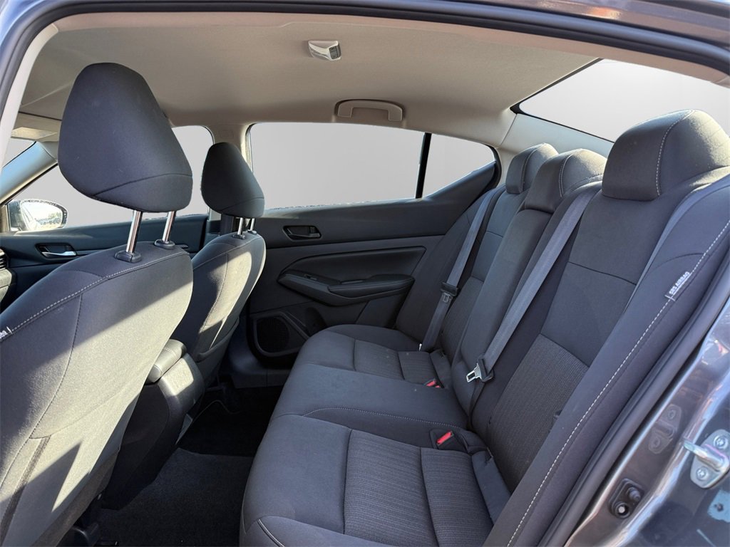 Used 2024 Nissan Altima 2.5 SV image 13