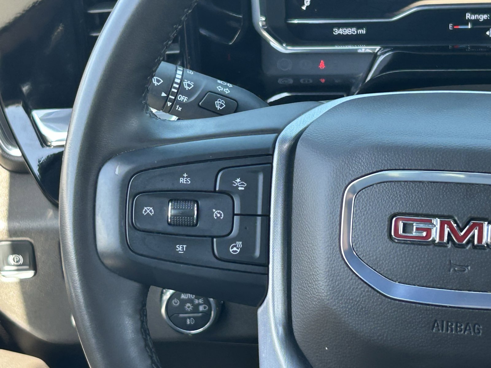 Used 2025 GMC Sierra 1500 SLT RWD image 21