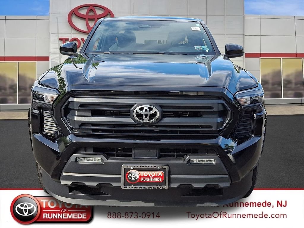Certified 2026 Toyota Tacoma SR5 AWD/4WD image 2