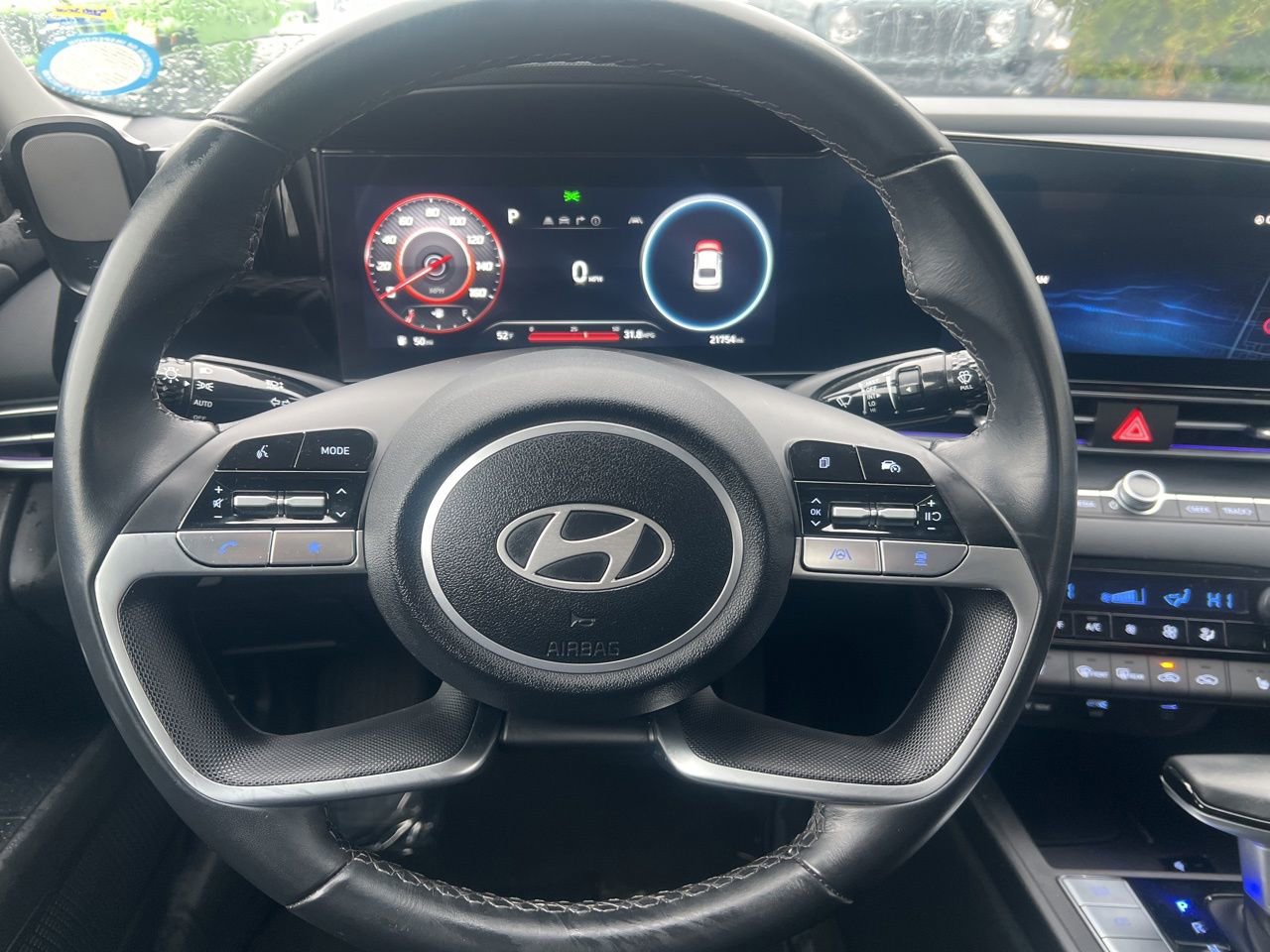 Used 2024 Hyundai Elantra SEL w/ Convenience Package image 28