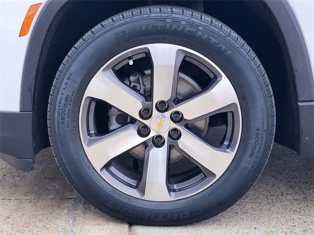 Used 2022 Chevrolet Traverse LT w/ LT Premium Package image 10