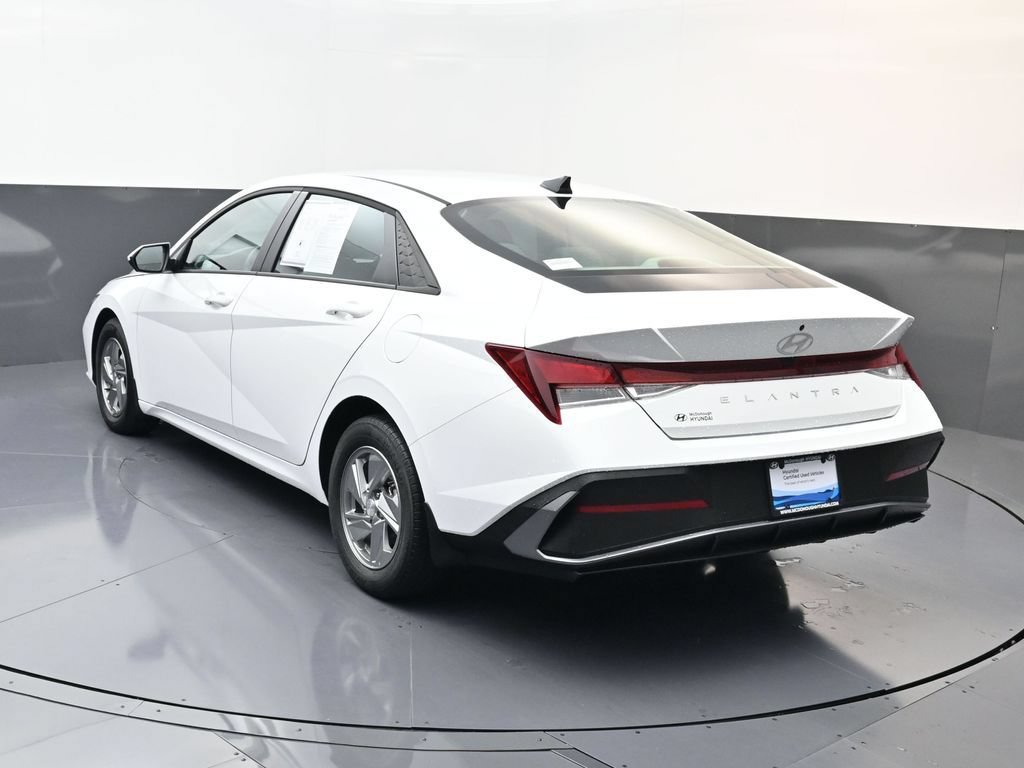 Certified 2026 Hyundai Elantra SE FWD image 6