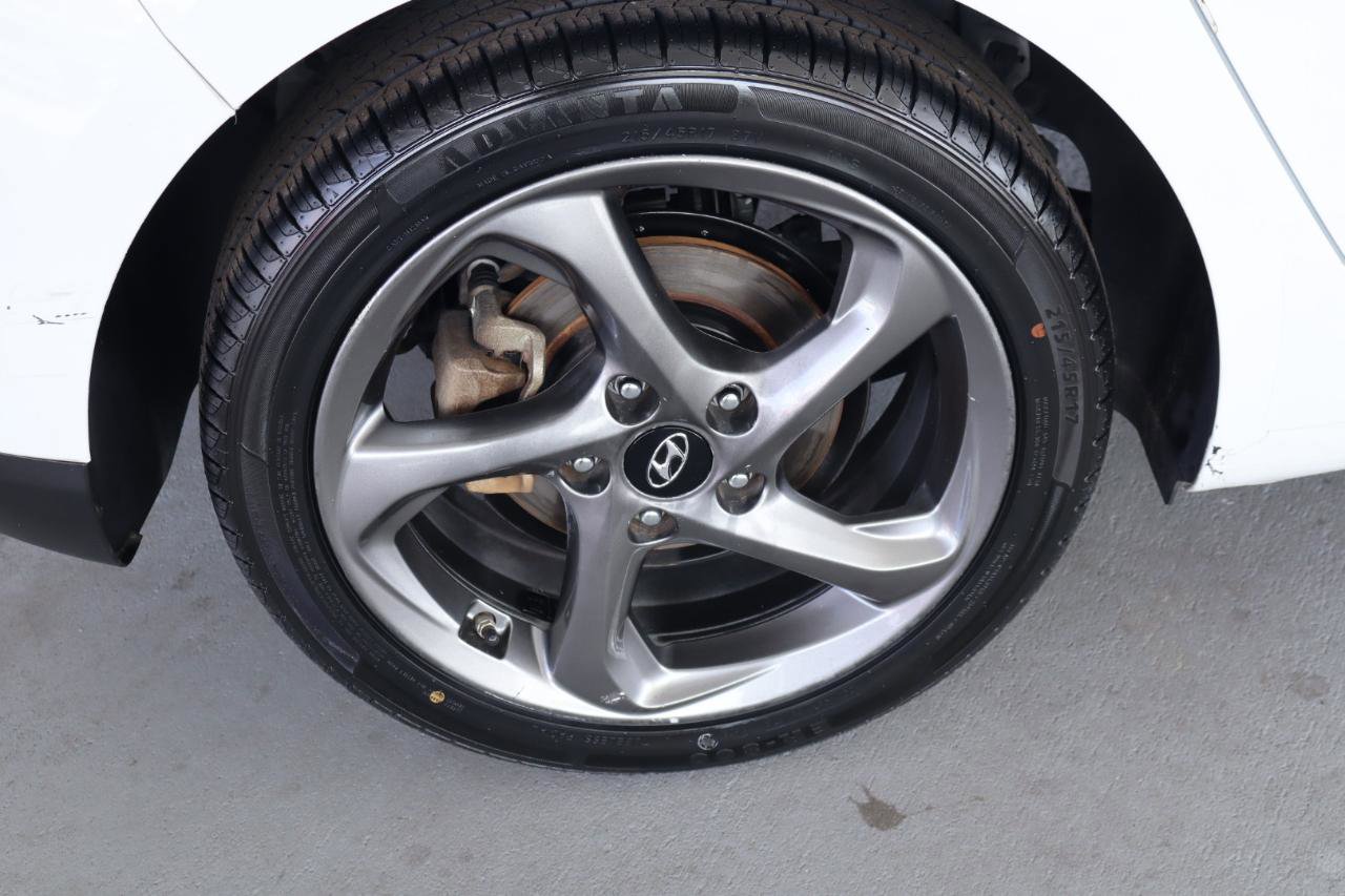 Used 2020 Hyundai Veloster 2.0 FWD image 41