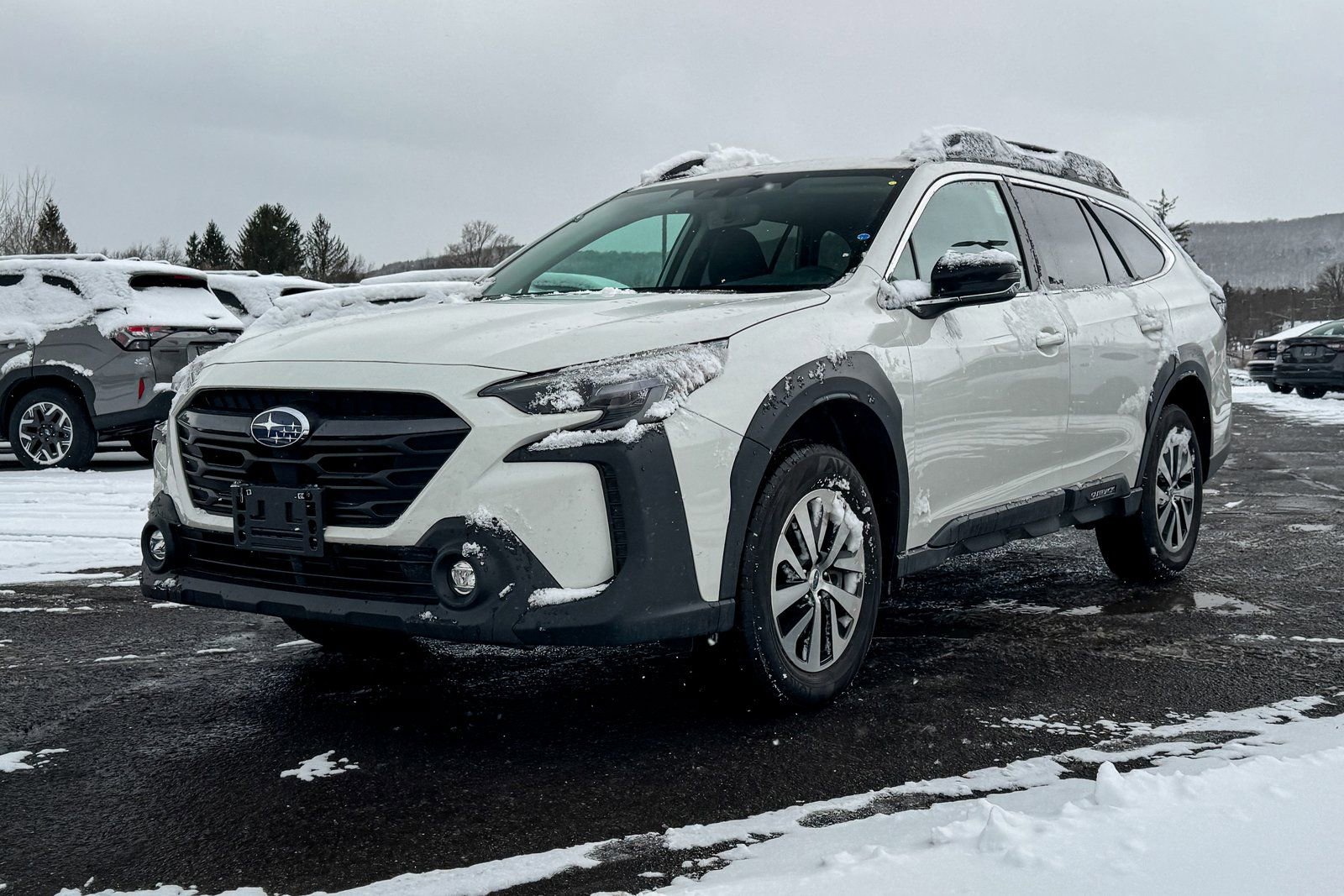 Used 2024 Subaru Outback Premium image 7