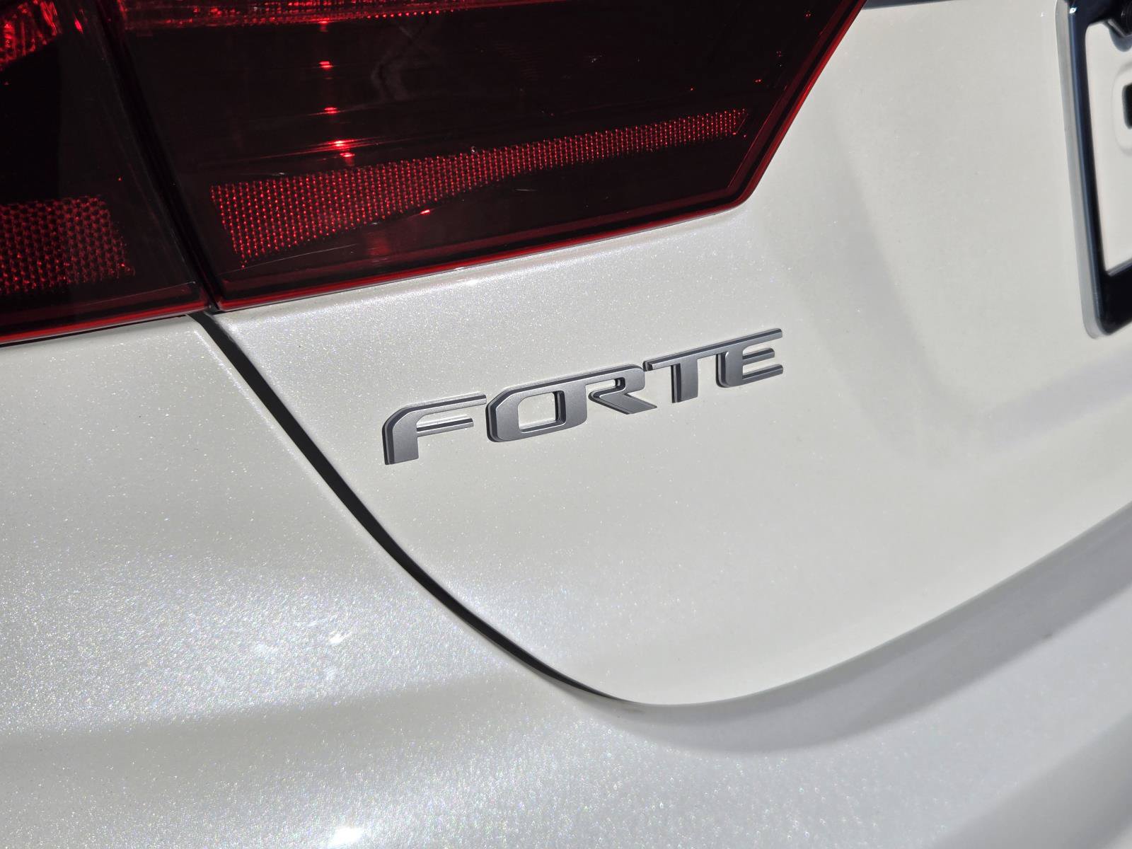 Used 2024 Kia Forte LXS w/ LXS Technology Package FWD image 32