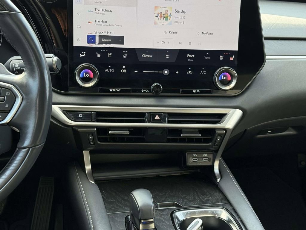 Used 2024 Lexus RX 350h w/ Convenience Package image 19