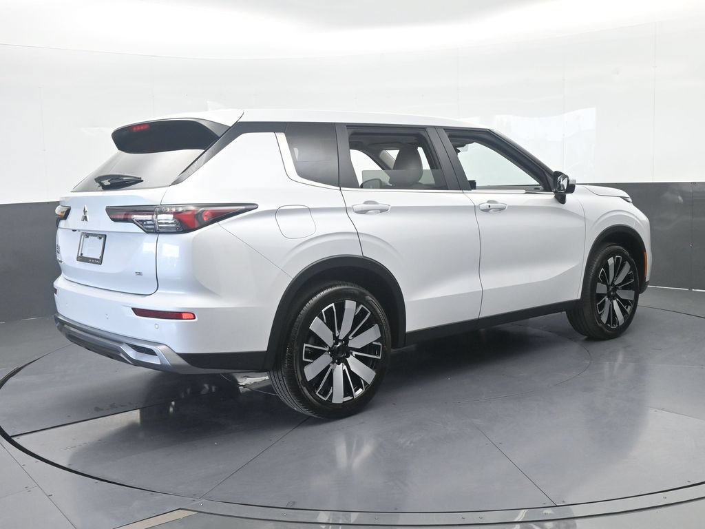 New 2026 Mitsubishi Outlander SE FWD image 6