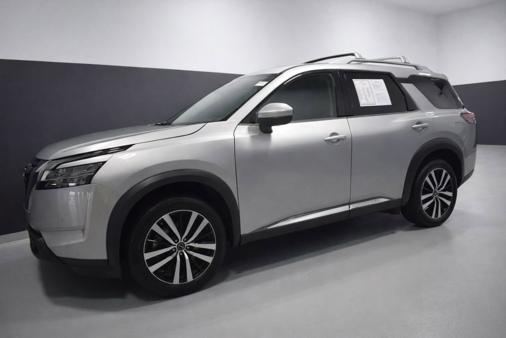 Certified 2023 Nissan Pathfinder Platinum w/ Cargo Package image 2