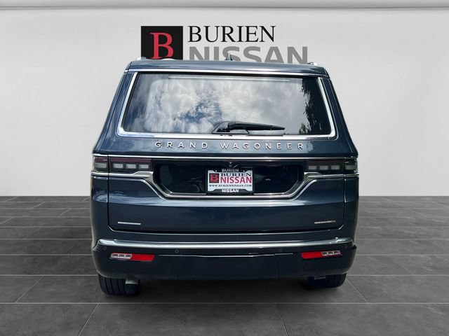 Used 2023 Jeep Grand Wagoneer Series III AWD/4WD image 4