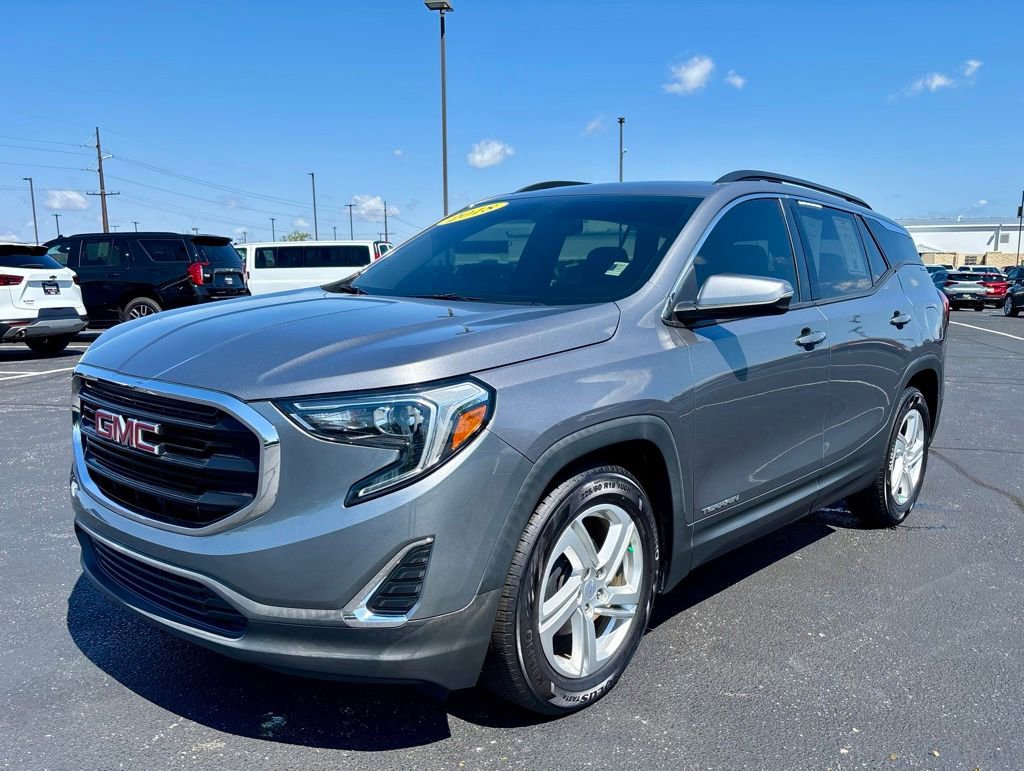 Used 2018 GMC Terrain SLE w/ Driver Convenience Package FWD image 3
