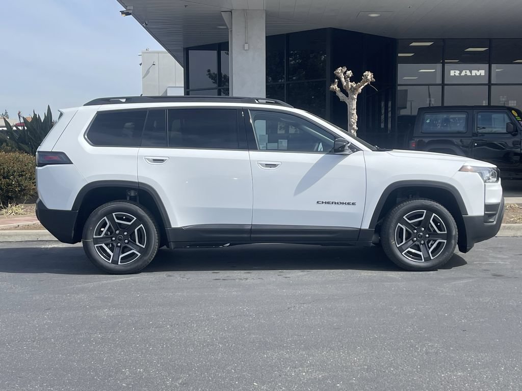 New 2026 Jeep Cherokee Laredo AWD/4WD image 6