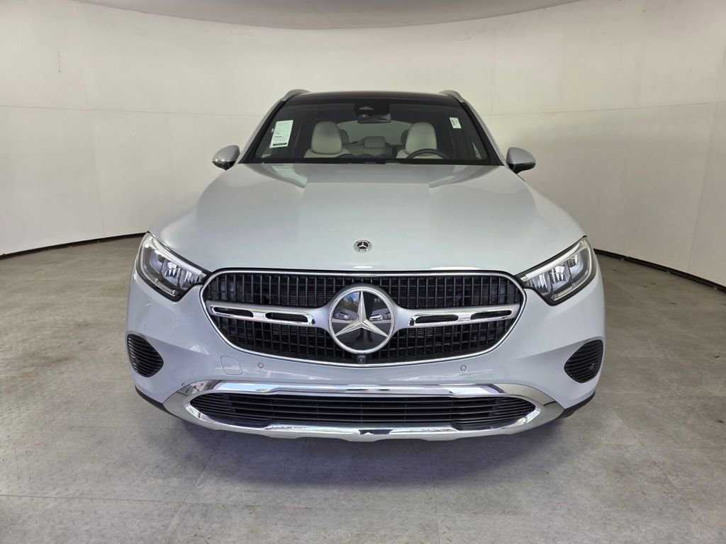 New 2026 Mercedes-Benz GLC 350e 4MATIC image 2