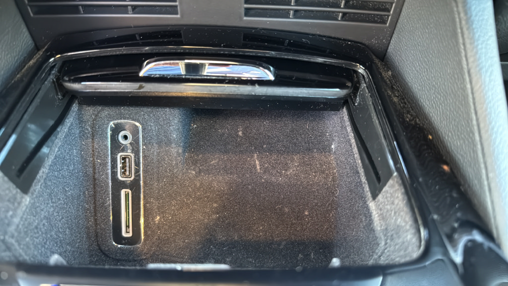 Used 2023 Maserati Levante GT AWD/4WD image 43