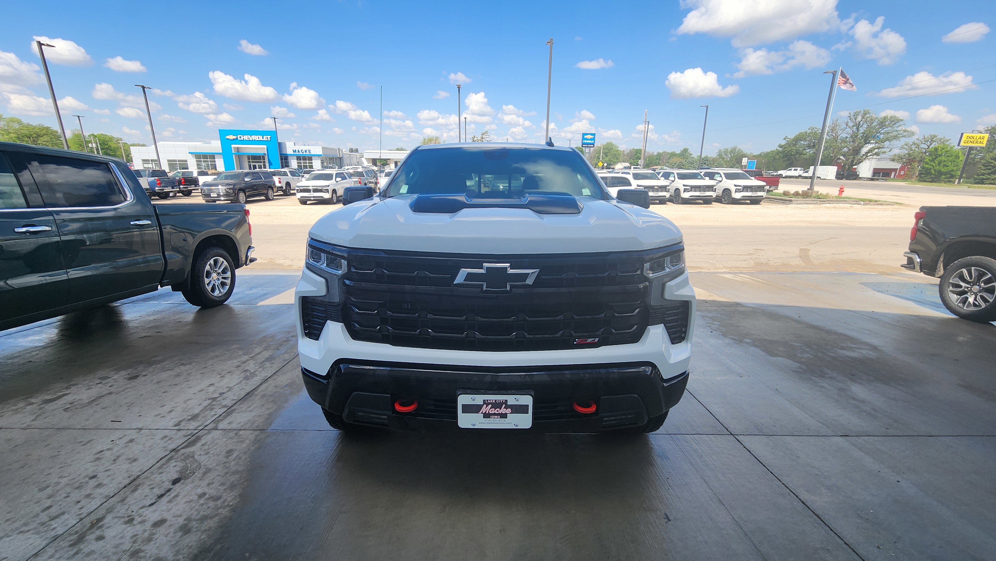 New 2025 Chevrolet Silverado 1500 LT Trail Boss w/ Convenience Package II image 2