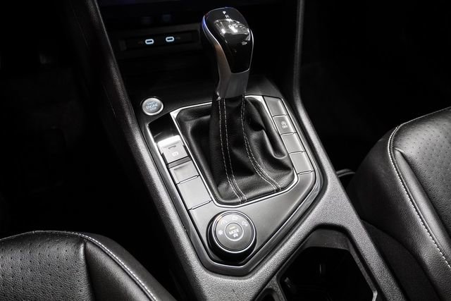 Used 2022 Volkswagen Tiguan SE image 32