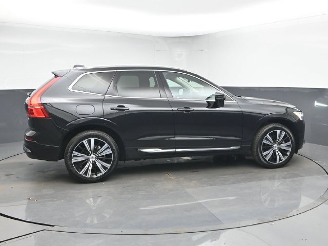 Used 2023 Volvo XC60 B5 Plus w/ Climate Package AWD/4WD image 9