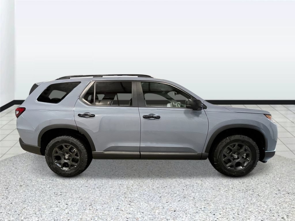 New 2026 Honda Pilot TrailSport image 2