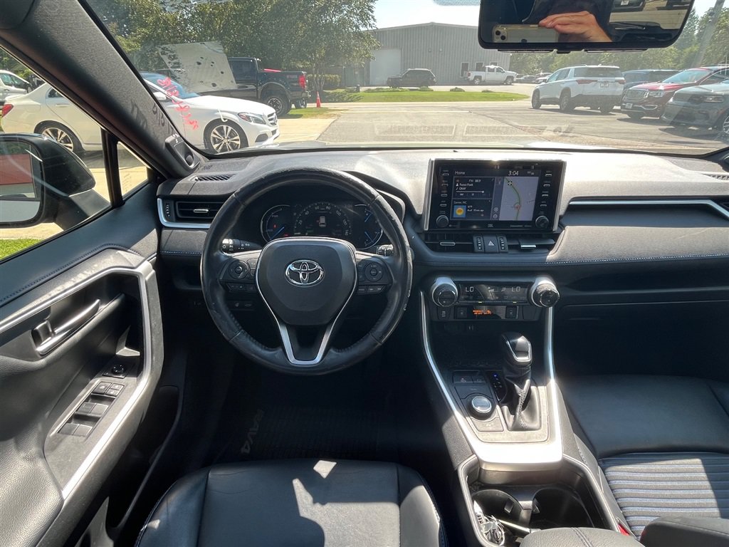 Used 2019 Toyota RAV4 XSE AWD/4WD image 6
