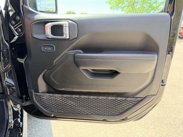 Used 2024 Jeep Wrangler Unlimited Rubicon AWD/4WD image 8