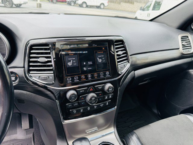 Used 2020 Jeep Grand Cherokee Laredo w/ Laredo X Package image 14