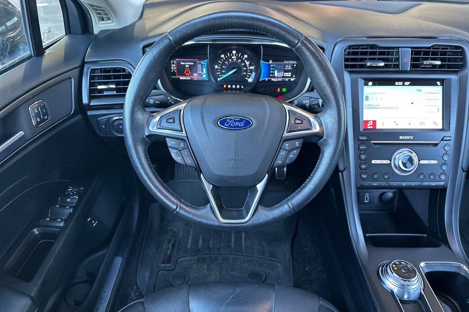 Used 2017 Ford Fusion Energi Titanium FWD image 13