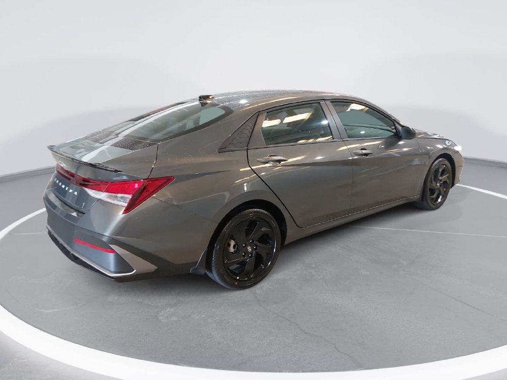 New 2026 Hyundai Elantra N Line FWD image 5