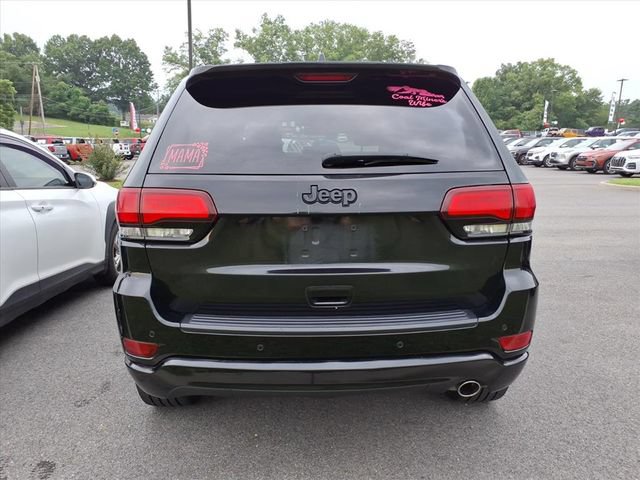 Used 2017 Jeep Grand Cherokee Limited AWD/4WD image 8