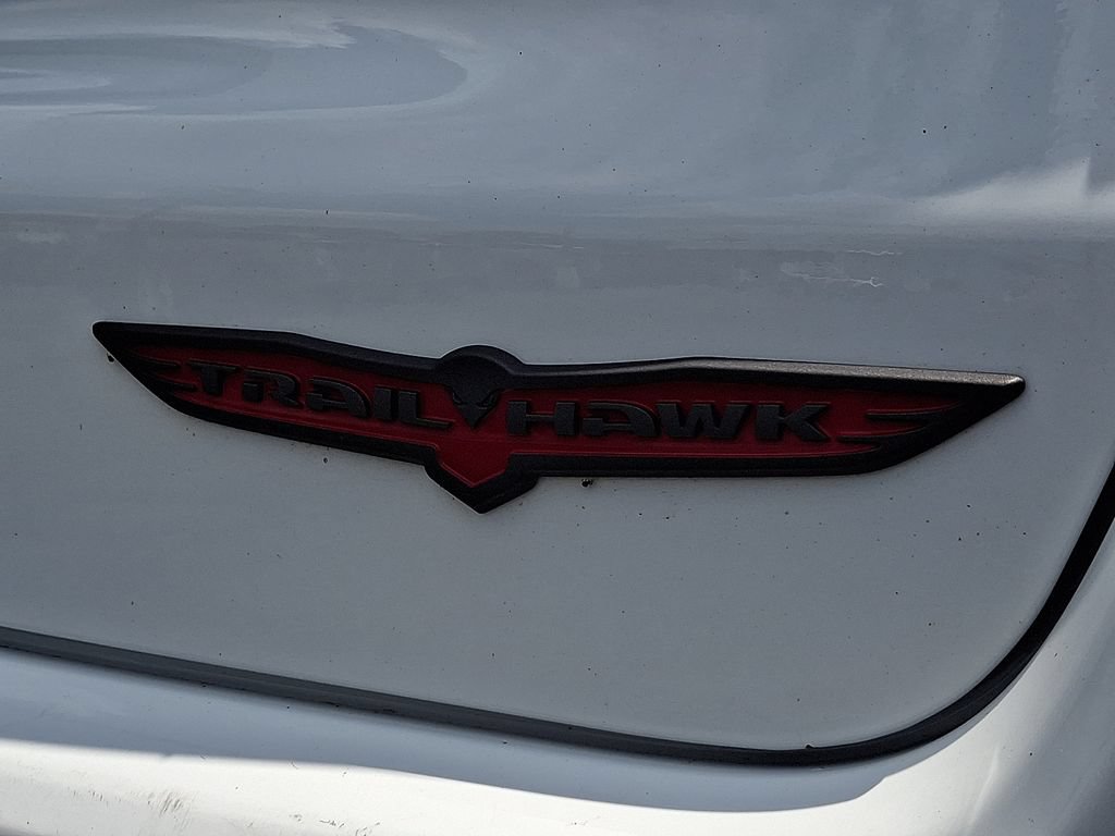 Used 2025 Jeep Compass Trailhawk AWD/4WD image 29