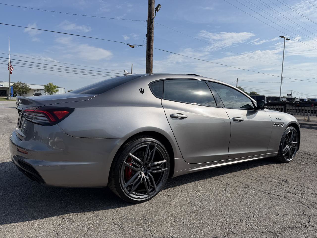 Used 2022 Maserati Quattroporte Modena RWD image 13