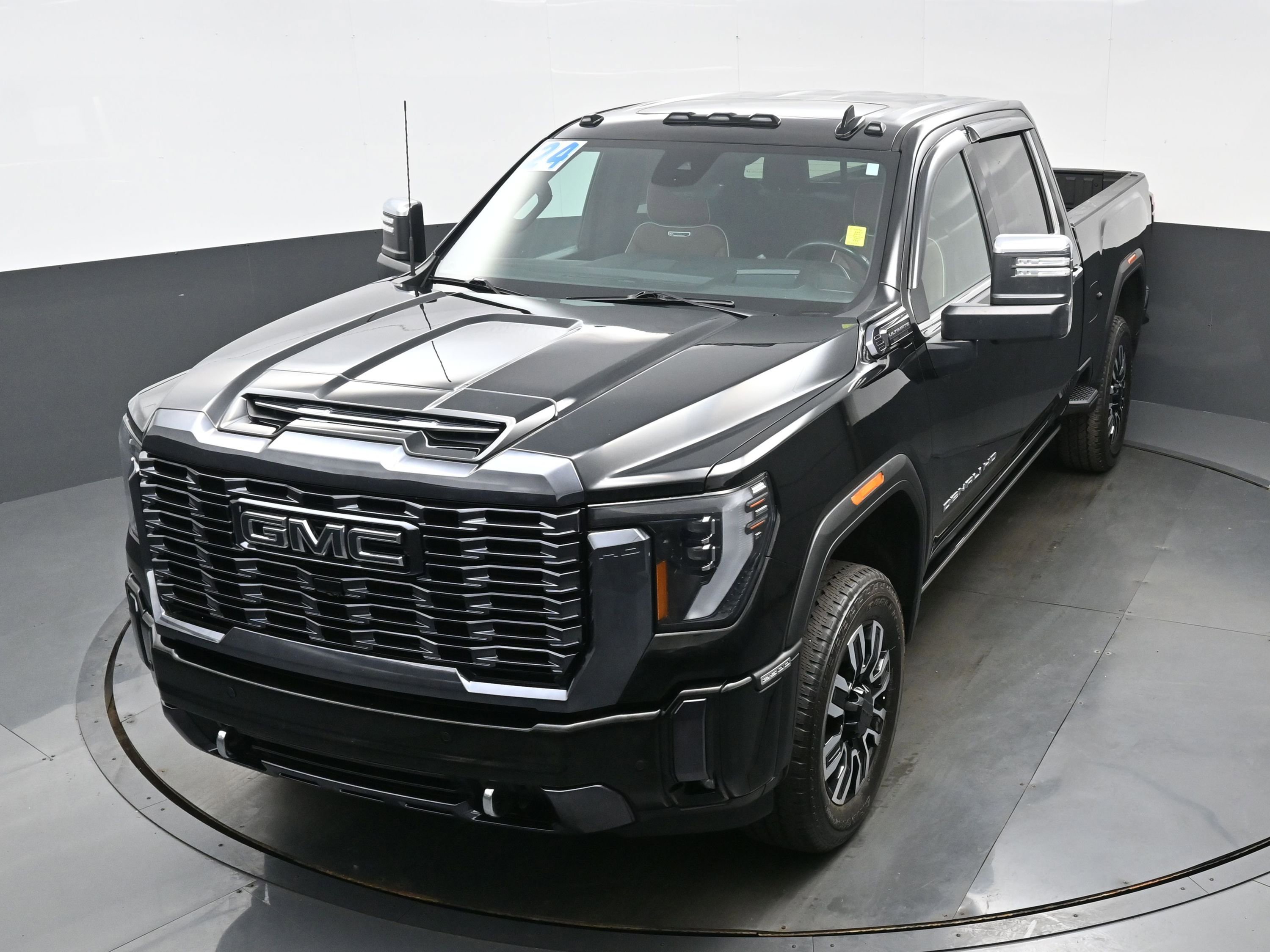 Used 2024 GMC Sierra 2500 Denali Ultimate AWD/4WD image 34