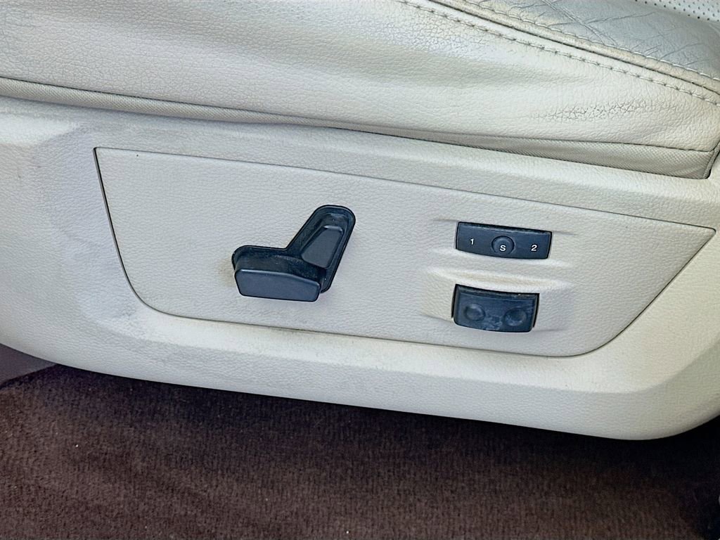 Used 2015 RAM 3500 Laramie AWD/4WD image 21