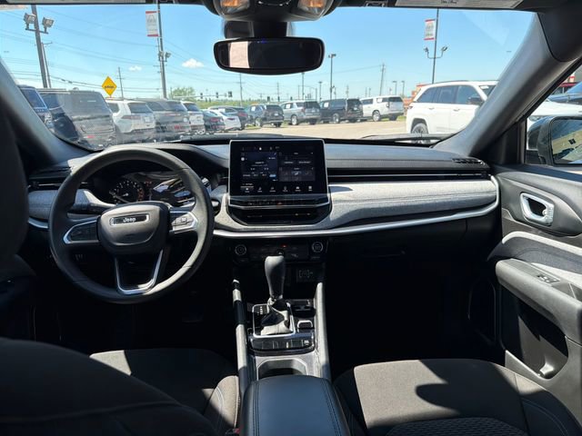 Used 2024 Jeep Compass Sport image 16