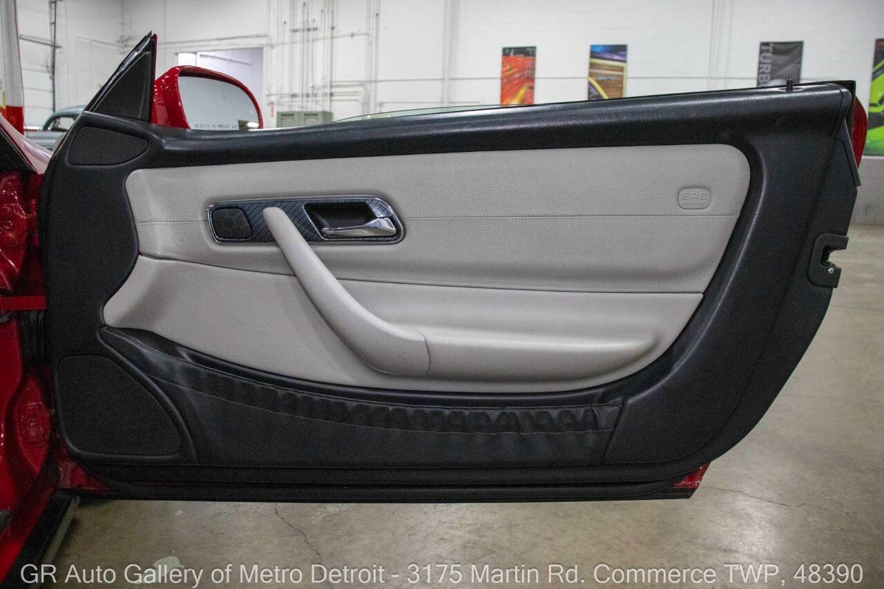 Used 1998 Mercedes-Benz SLK 230 image 37