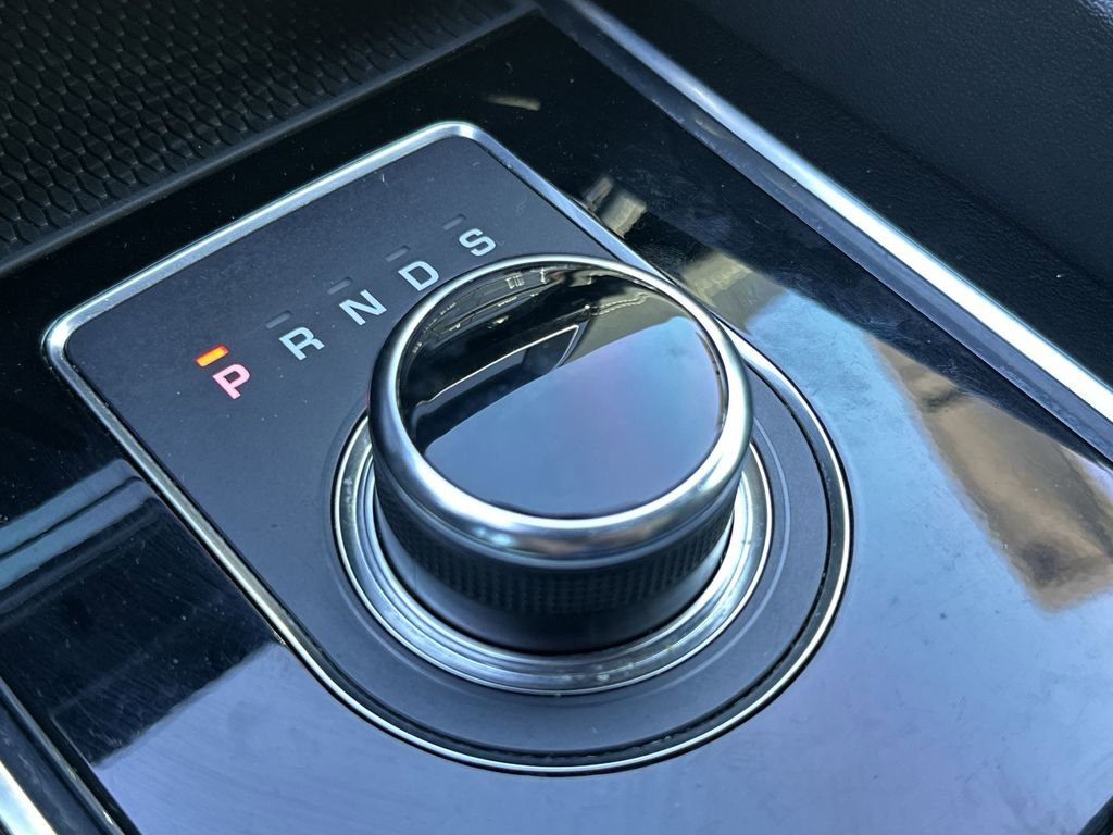 Used 2018 Jaguar F-PACE R-Sport image 20