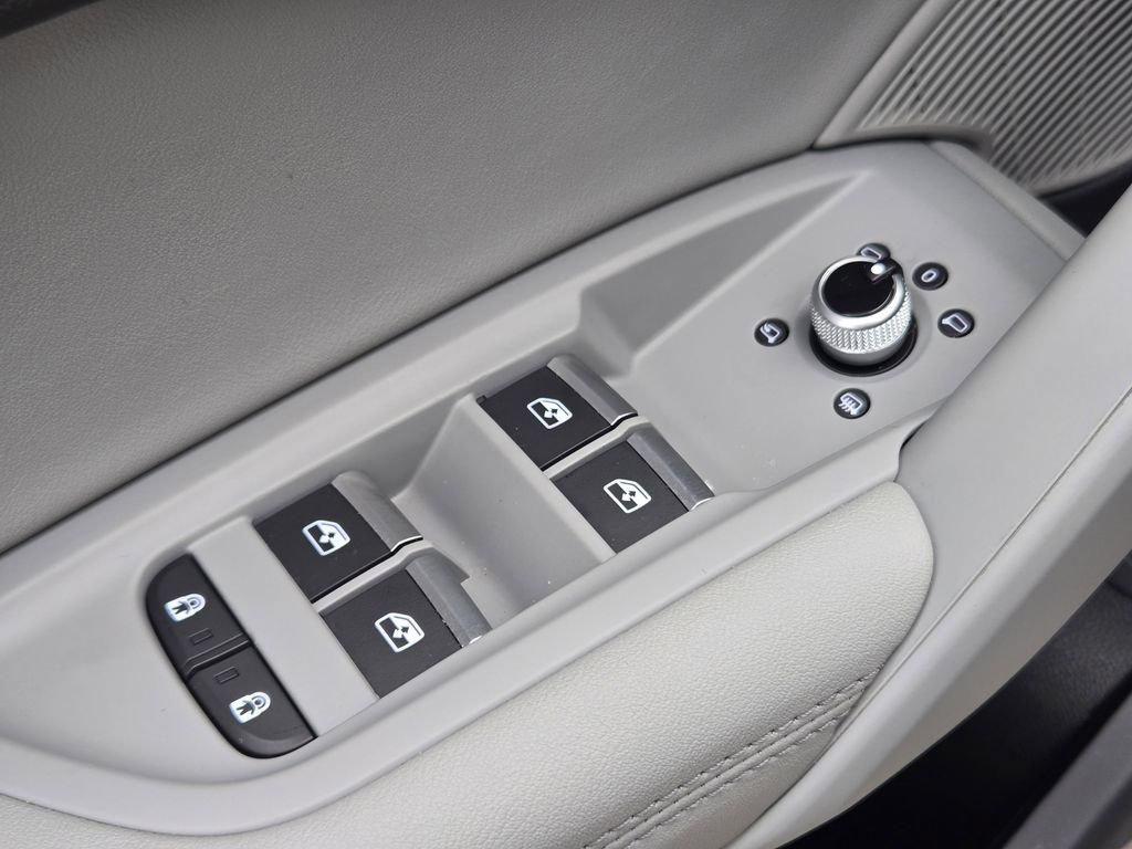 Certified 2022 Audi Q5 2.0T Premium Plus AWD/4WD image 31