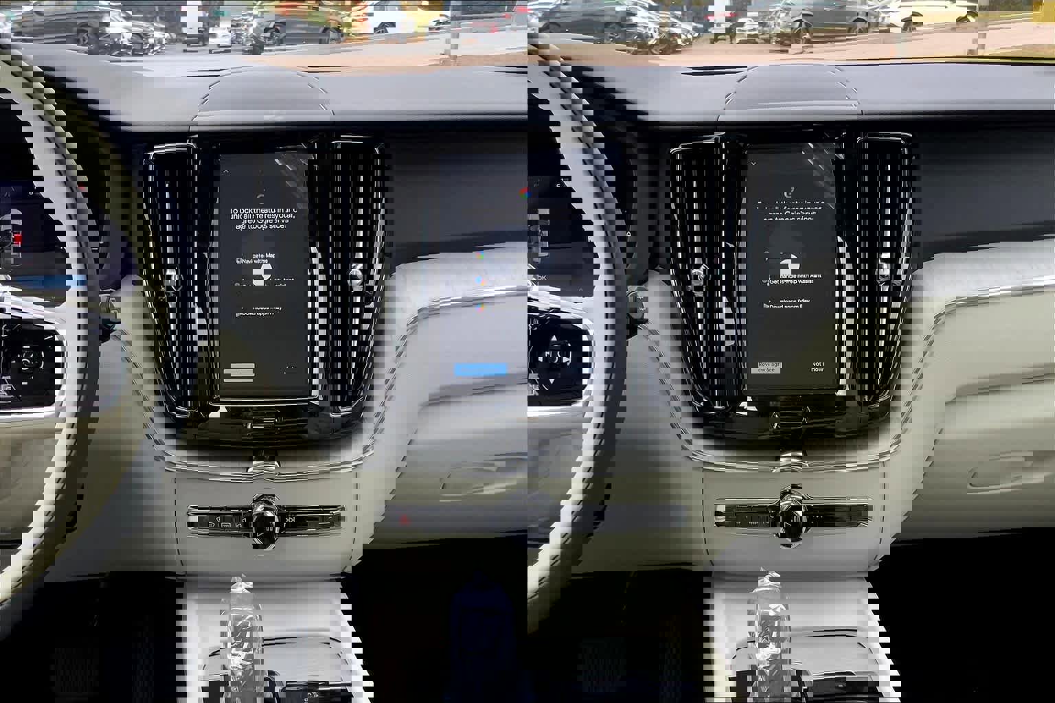 New 2025 Volvo XC60 T8 Plus w/ Protection Package Premier image 8