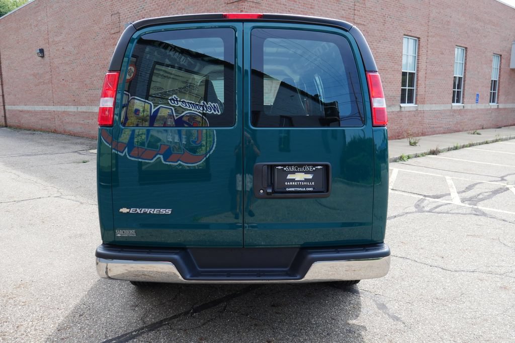 New 2026 Chevrolet Express 3500 w/ Driver Convenience Package RWD image 6