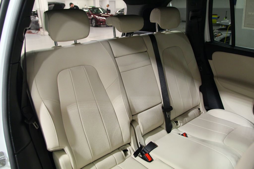 Certified 2025 Mercedes-Benz GLB 250 4MATIC image 26