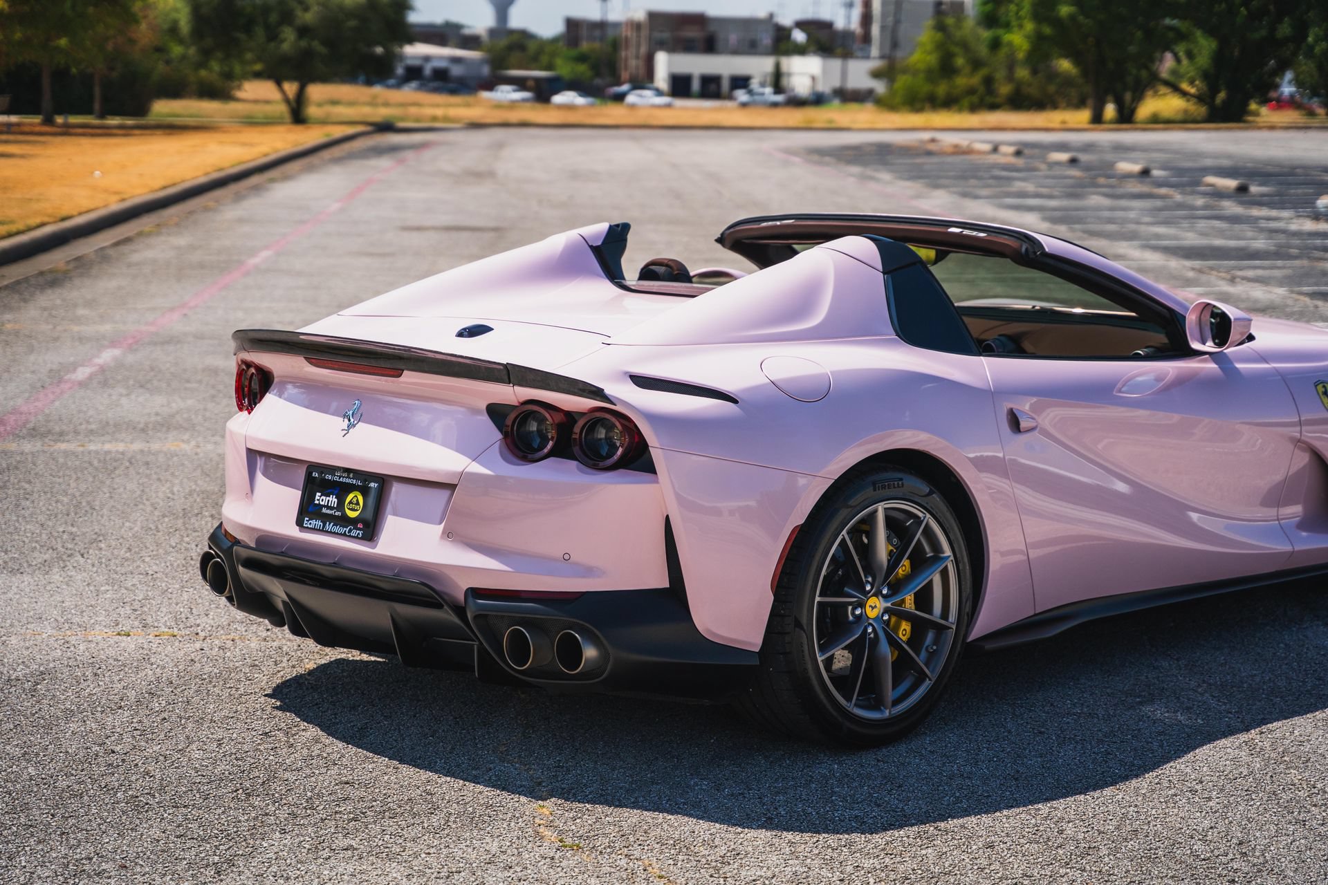 Used 2021 Ferrari 812 GTS RWD image 17