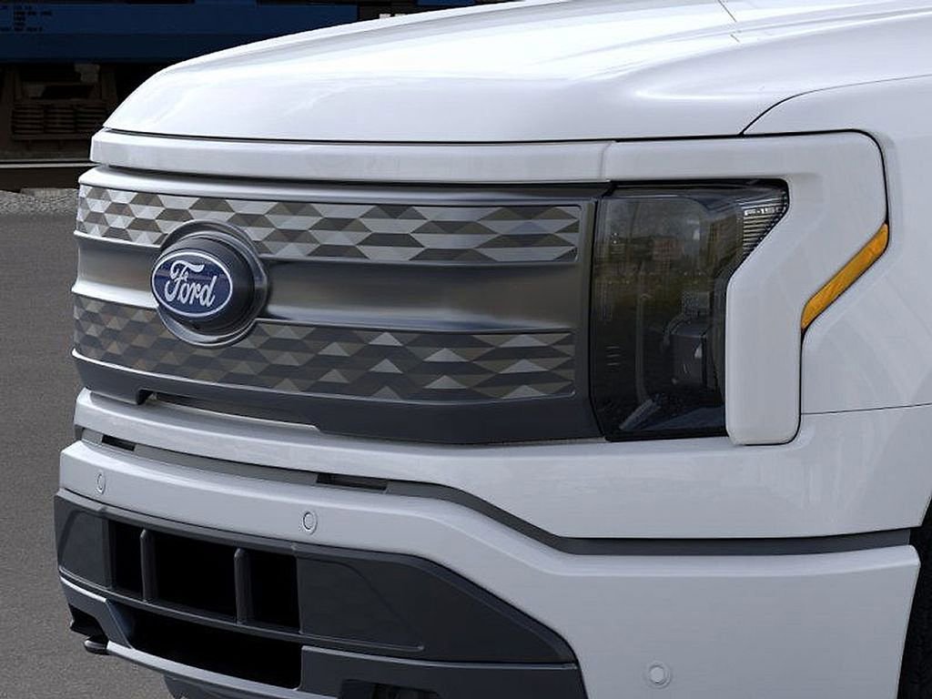 New 2025 Ford F150 Lightning Lariat AWD/4WD image 17