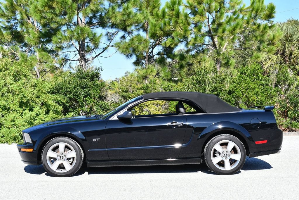 Used 2007 Ford Mustang GT RWD image 34