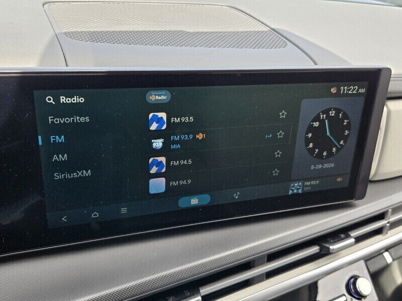 New 2027 Hyundai Santa Fe SE FWD image 9