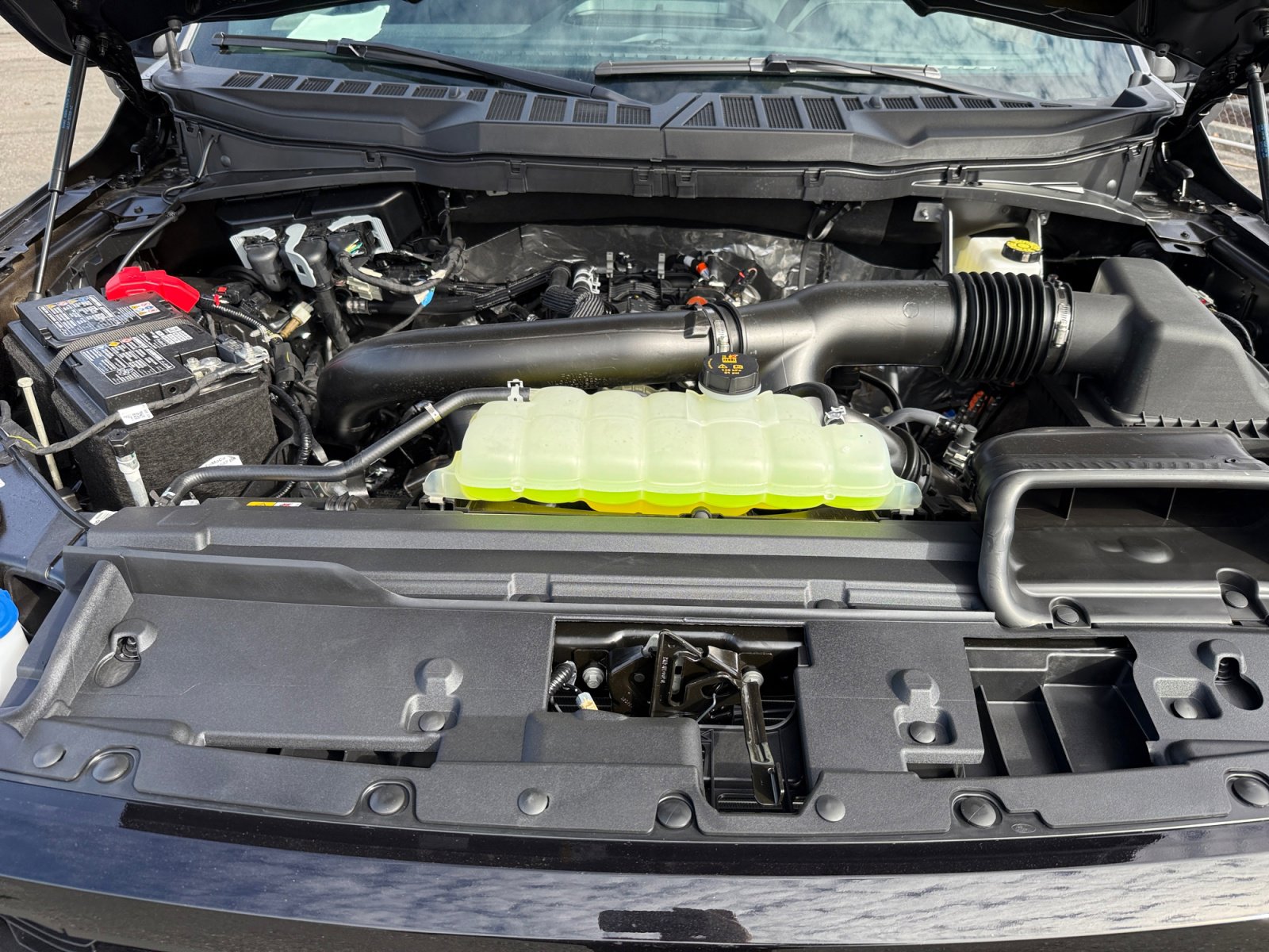 New 2026 Ford F150 Lariat w/ Equipment Group 501A Mid AWD/4WD image 20